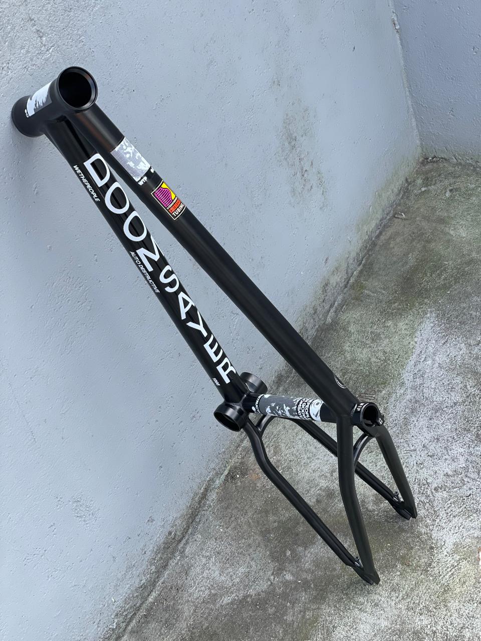 CUADRO WETHEPEOPLE EXCLUSIVO DE JORDAN GODWIN - 20,5” !!